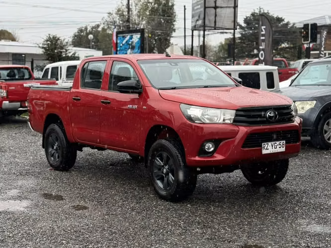 TOYOTA Hilux 2.4 DX DIESEL DCAB TSS 4X4 MT 4P 2022