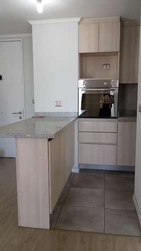 Arriendo departamento de 2D2B con balcón a 5 min de metro Hospitales