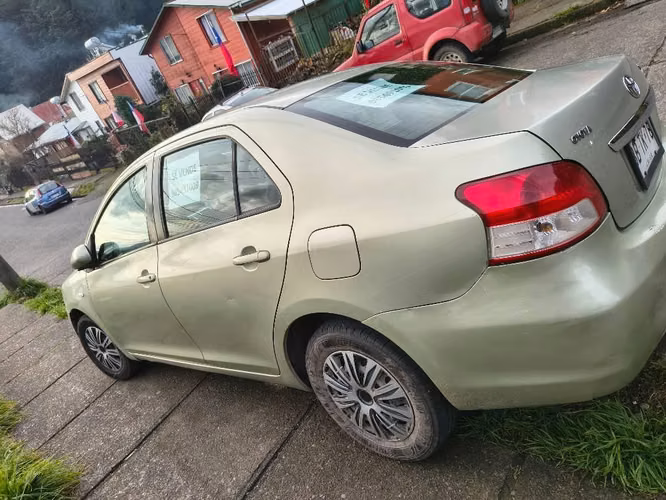 Se vende Toyota Yaris 2008 - Imagen 4