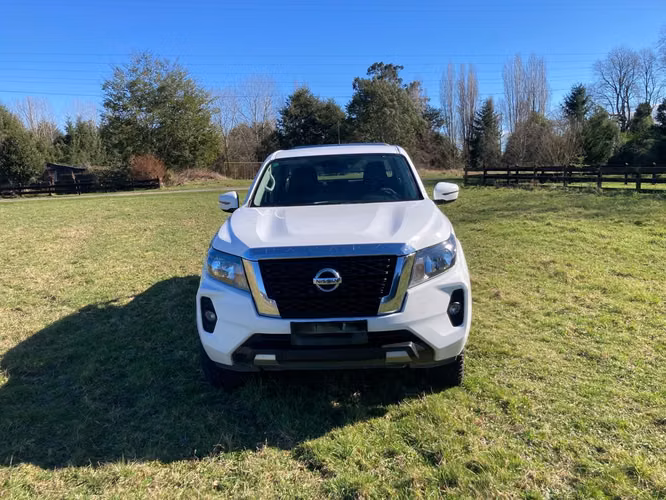 Nissan NP300 XE 2021 Automática – Diésel, un solo dueño, excelente estado