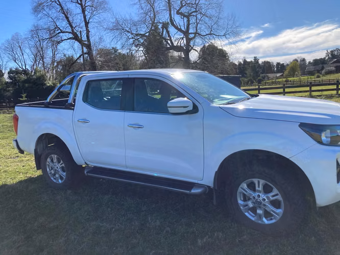 Nissan NP300 XE 2021 Automática – Diésel, un solo dueño, excelente estado