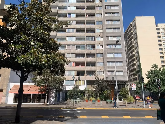 DEPARTAMENTO EN ARRIENDO – 2D/2B TEATINOS 690 SANTIAGO CENTRO