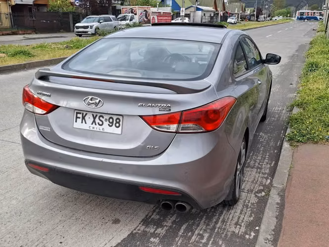  HYUNDAI ELANTRA COUPÉ GLS 2013 – TOP DE LÍNEA – ÚNICO DUEÑO 