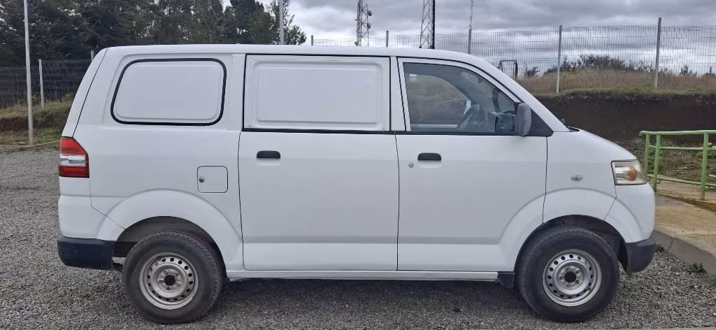 Furgón suzuki apv 2010 - Imagen 5
