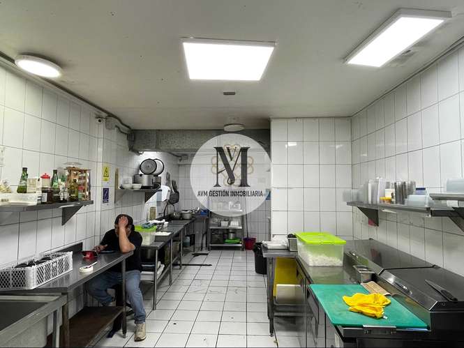 LOCAL COMERCIAL STRIP CENTER 196 M2 - VIÑA DEL M (183587)