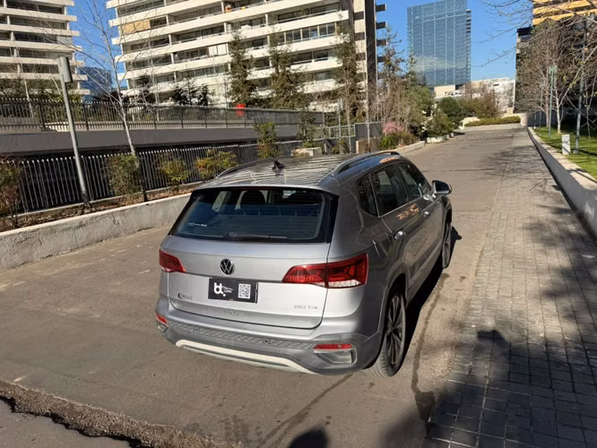 VOLKSWAGEN TAOS HIGHLINE 1.4 TSI 2022 - Imagen 5