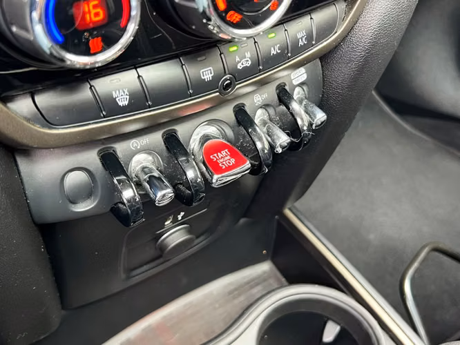 MINI COUNTRYMAN COOPER S 2.0 F60 AT 2021 - Imagen 18