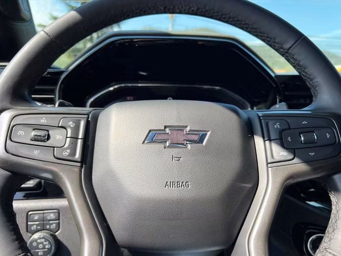 CHEVROLET SILVERADO ZR2 6.2 2025 - Imagen 11