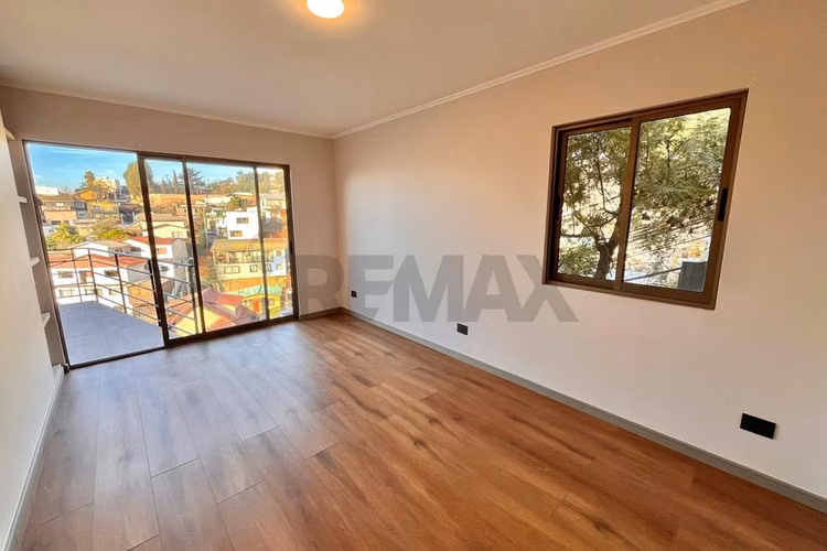 Se arriendo renovada casa en recreo
