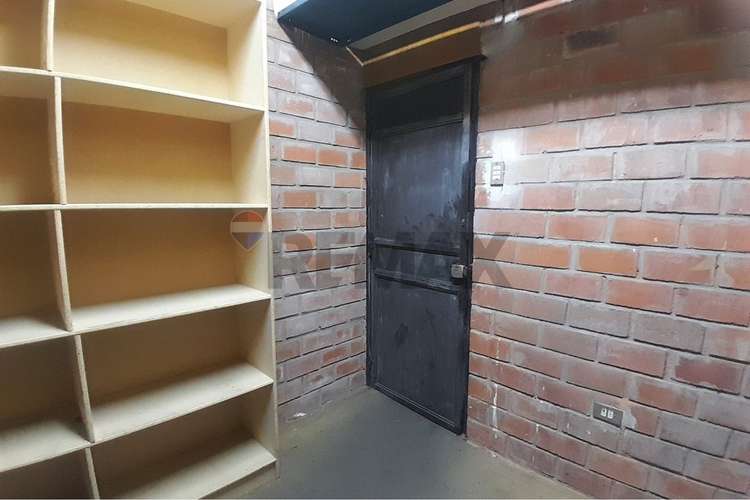 Bodega en providencia oportunidad unica - Imagen 4