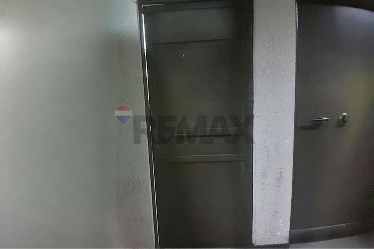 Bodega en providencia oportunidad unica - Imagen 2