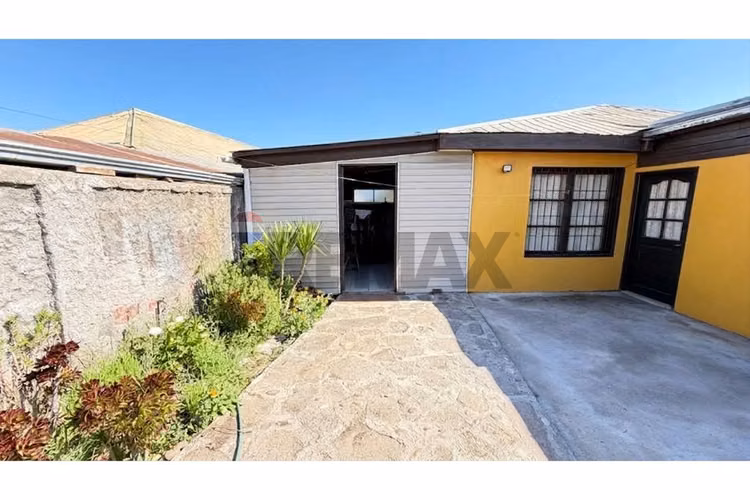 Venta de amplia casa en talagante