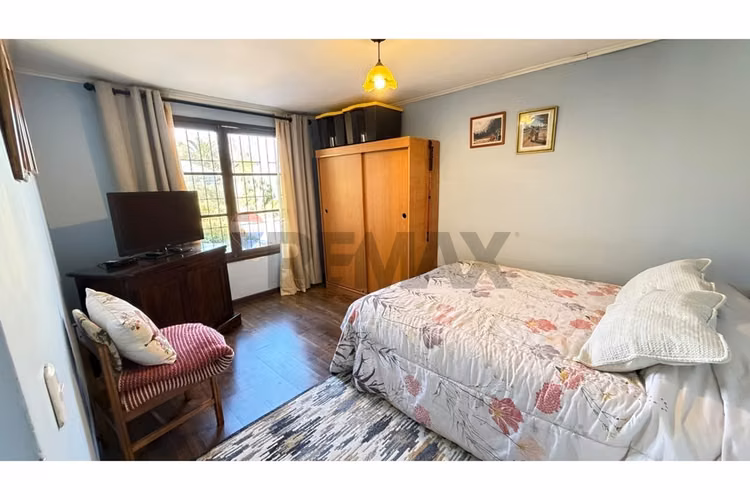 Venta de amplia casa en talagante