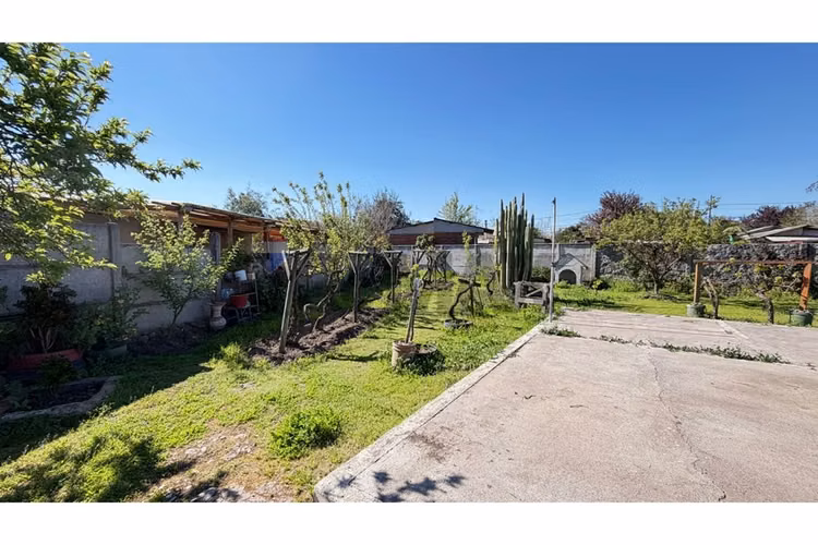 Venta de amplia casa en talagante