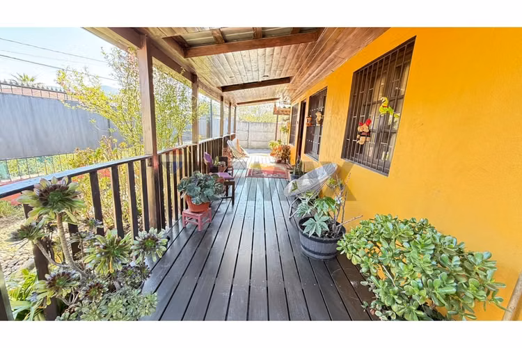 Venta de amplia casa en talagante