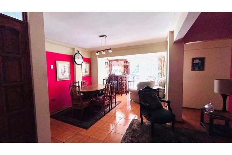 Se vende amplio departamento en sector sur - Imagen 2