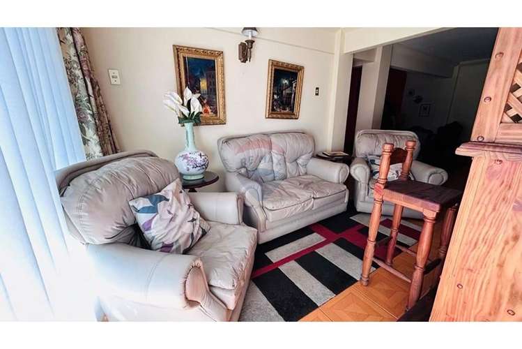 Se vende amplio departamento en sector sur - Imagen 4