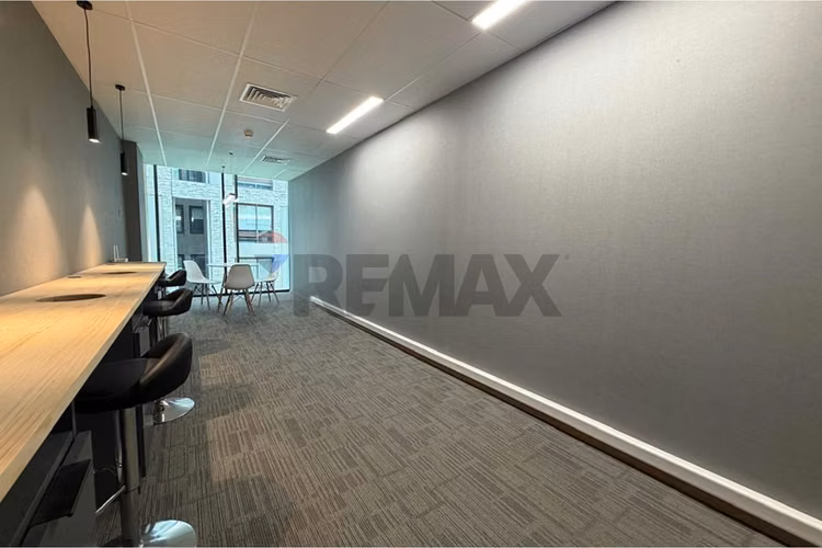 Oficina work plaza,  a minutos de portal la dehesa - Imagen 2