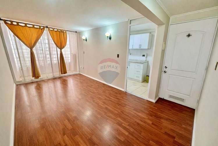 Venta amplio depto 3 d + 1 b - Imagen 2