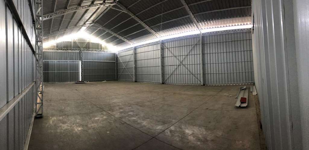 Se arrienda amplia bodega segura