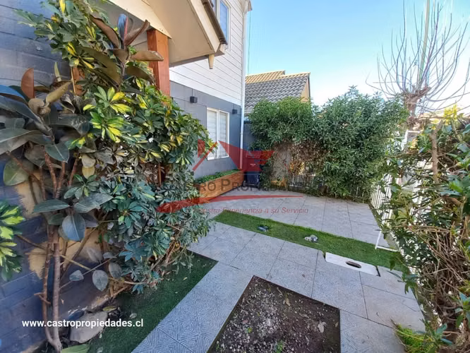 VENTA CASA CON PISCINA EN LAMPA, 4HAB 2 BAÑ - Imagen 4
