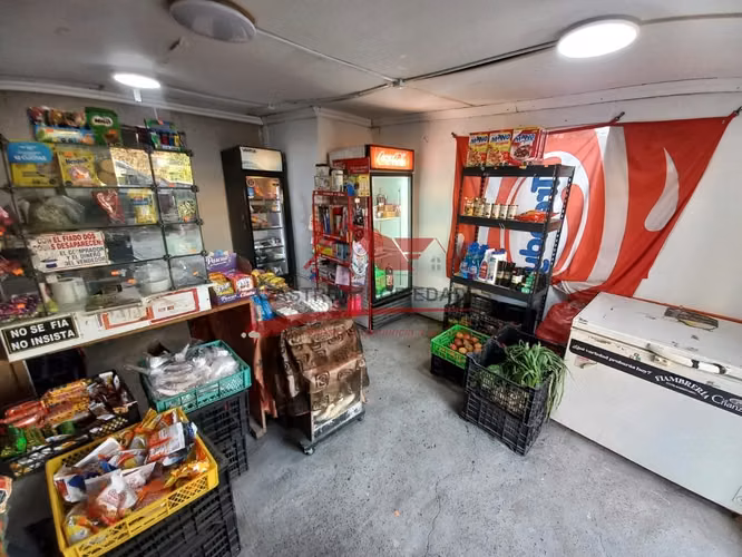 CASA DE DOS PISOS CON 2 DORMITORIOS, 2 BAÑOS, LAMPA - Imagen 5