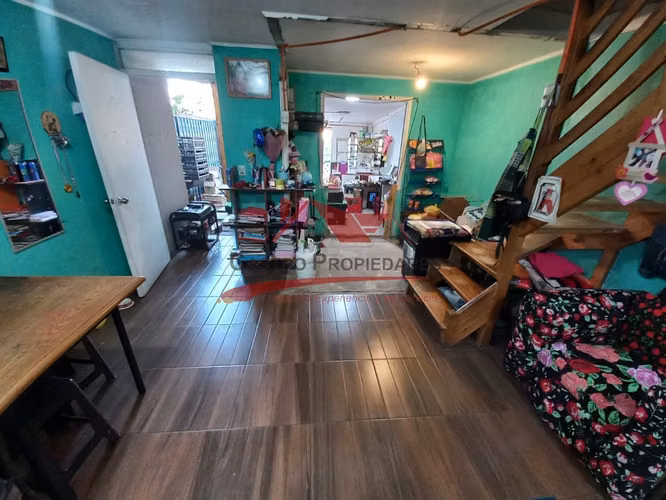 CASA DE DOS PISOS CON 2 DORMITORIOS, 2 BAÑOS, LAMPA - Imagen 7