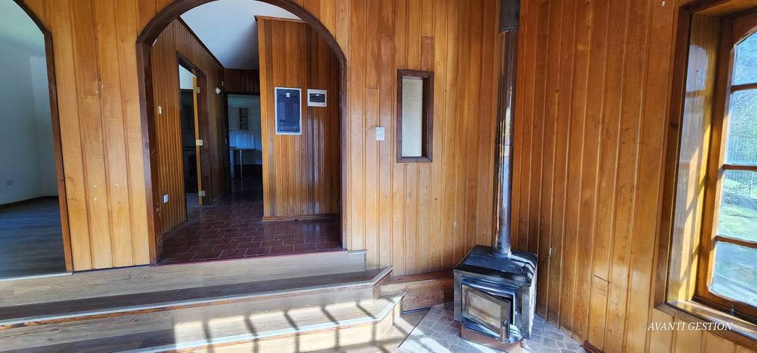 ARRIENDO CASA COMERCIAL EN CALLE REGIMIENTO - Imagen 4