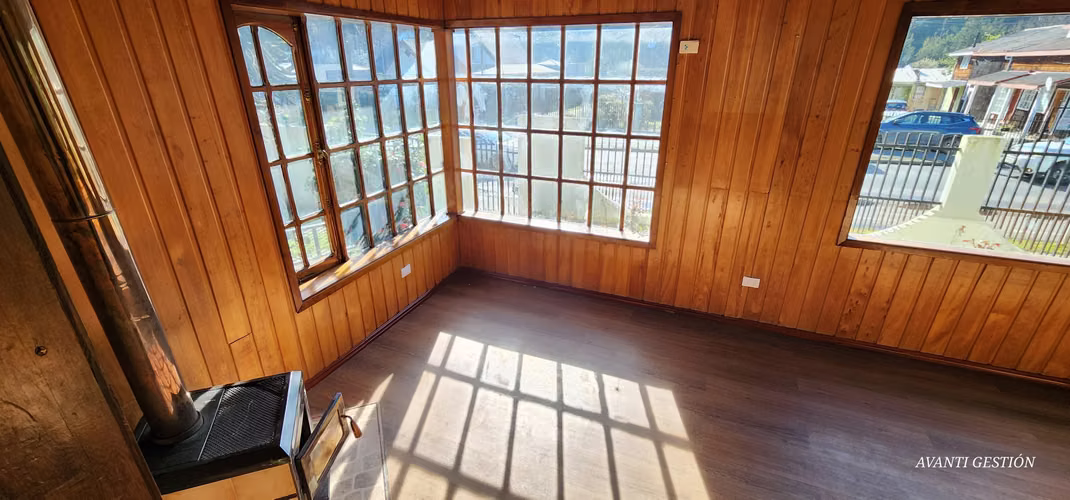 ARRIENDO CASA COMERCIAL EN CALLE REGIMIENTO - Imagen 2