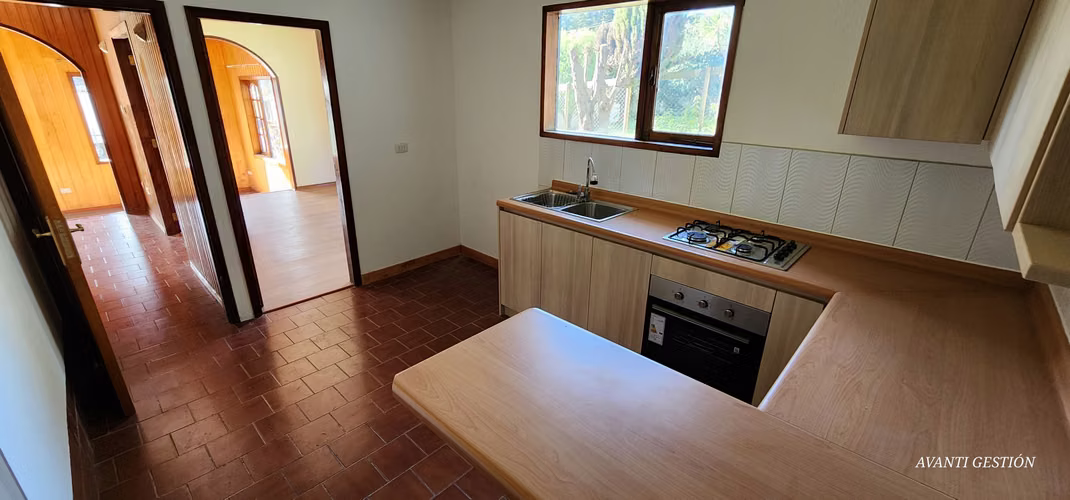 ARRIENDO CASA COMERCIAL EN CALLE REGIMIENTO - Imagen 5