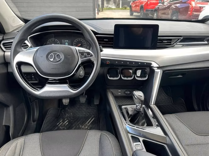 Baic X35 1.5 ELITE 4X2 MT 5P - Imagen 6
