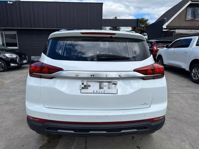 Baic X35 1.5 ELITE 4X2 MT 5P - Imagen 5