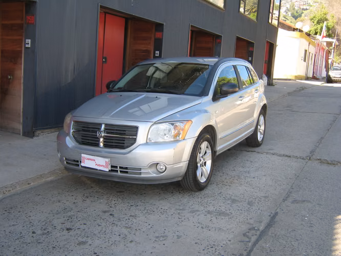 DODGE CALIBER  AT 2012 $ 5.990.000.-