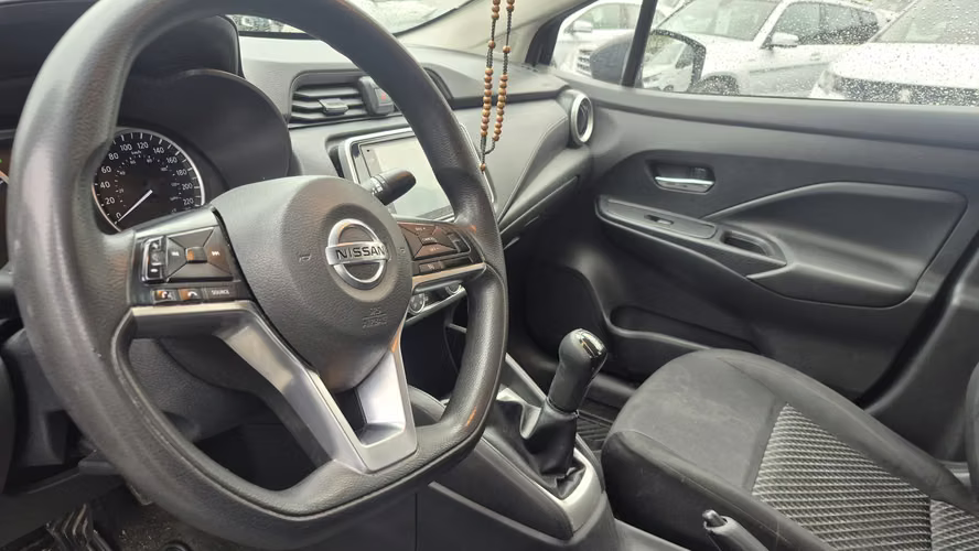 NISSAN VERSA 1.6 2022 - Imagen 8