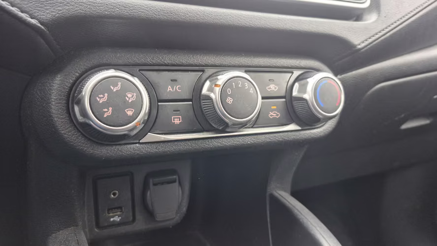 NISSAN VERSA 1.6 2022 - Imagen 12