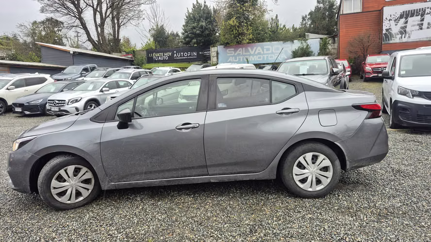 NISSAN VERSA 1.6 2022 - Imagen 3