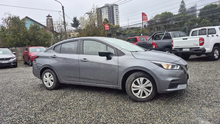 NISSAN VERSA 1.6 2022 - Imagen 7