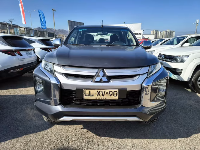 MITSUBISHI L200 2019 - Imagen 2