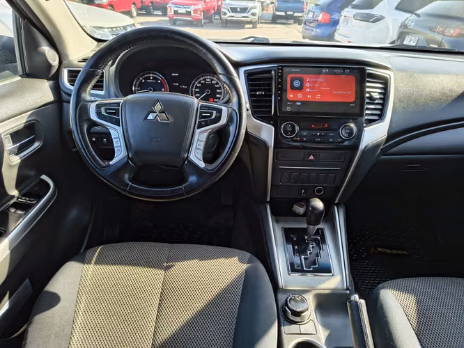 MITSUBISHI L200 2019 - Imagen 12