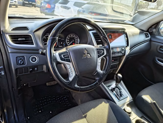 MITSUBISHI L200 2019 - Imagen 10