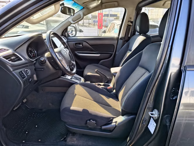 MITSUBISHI L200 2019 - Imagen 9