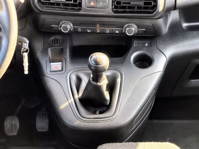 OPEL COMBO 2022 - Imagen 18