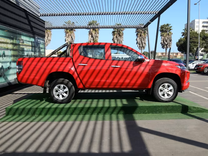 MITSUBISHI L200 2023 - Imagen 4