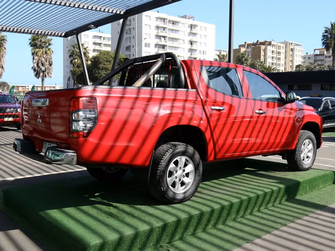 MITSUBISHI L200 2023 - Imagen 6