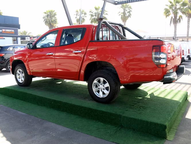 MITSUBISHI L200 2023 - Imagen 9