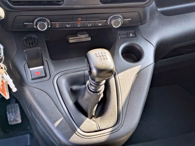 PEUGEOT PARTNER 2023 - Imagen 13