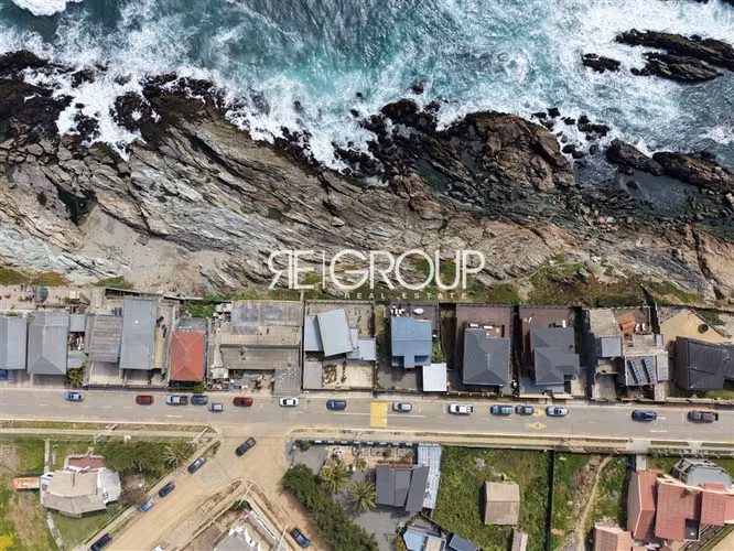 Pichilemu, casa en venta frente al mar