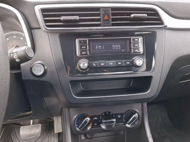 MG ZS 2021 - Imagen 16