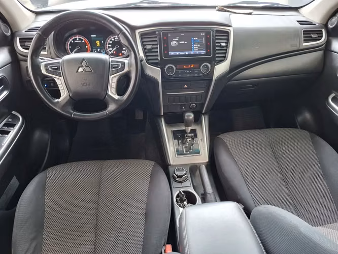MITSUBISHI L200 2022 - Imagen 12