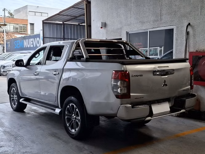 MITSUBISHI L200 2022 - Imagen 8